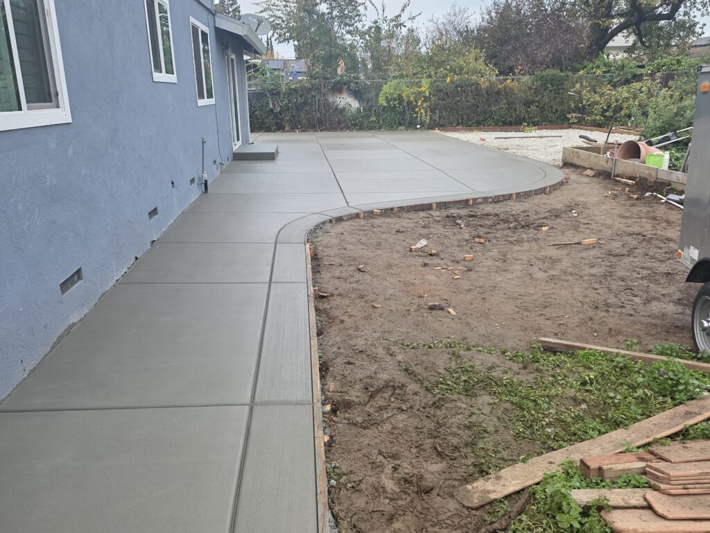 Rodriguez Landscape Services concrete walkway